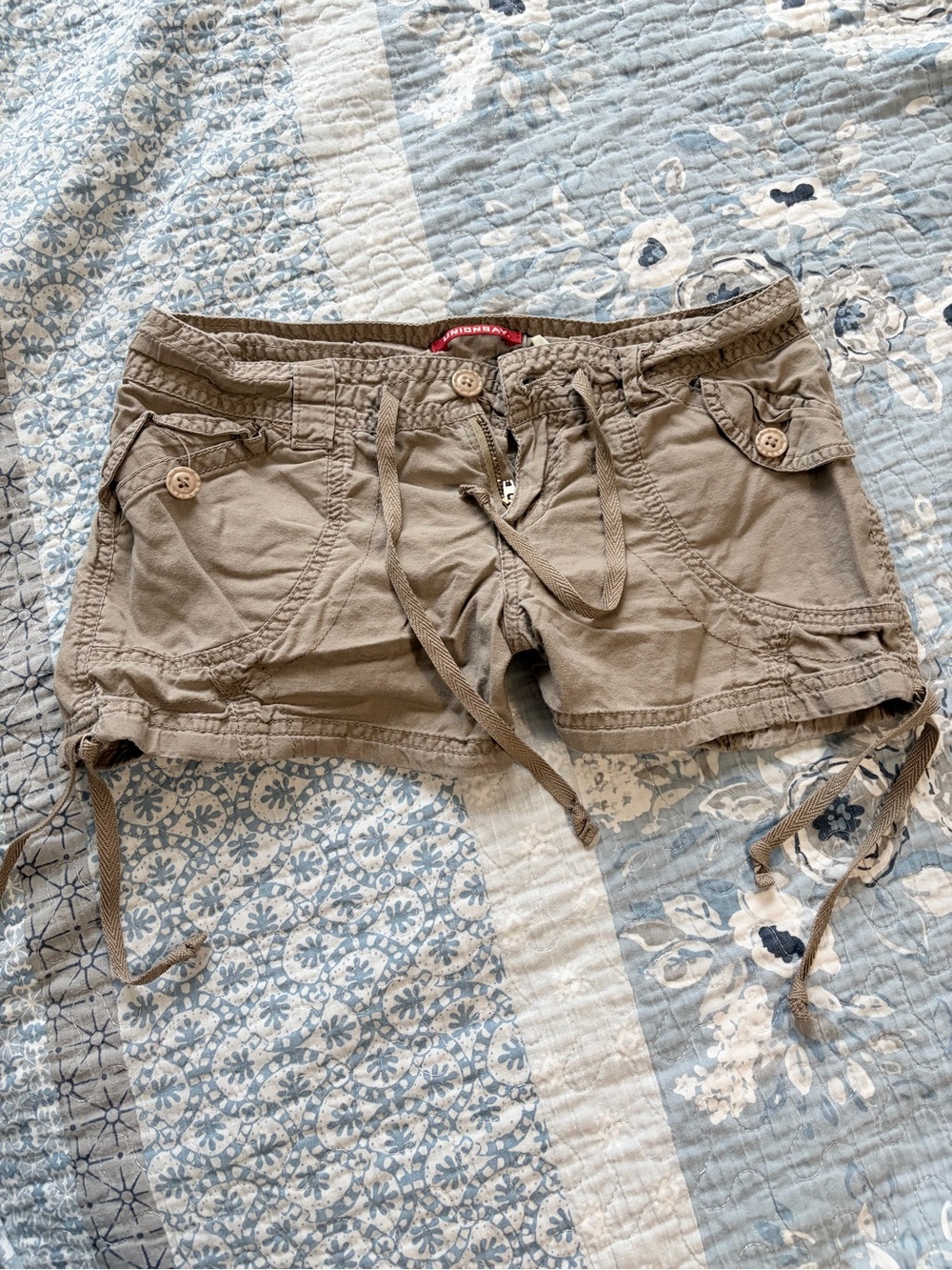 UNIONBAY Women's Olive Drawstring Cargo Shorts